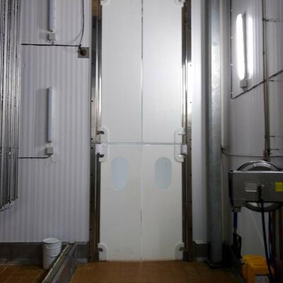 Пластиковые маятниковые двери МД (Пст-Vcam)